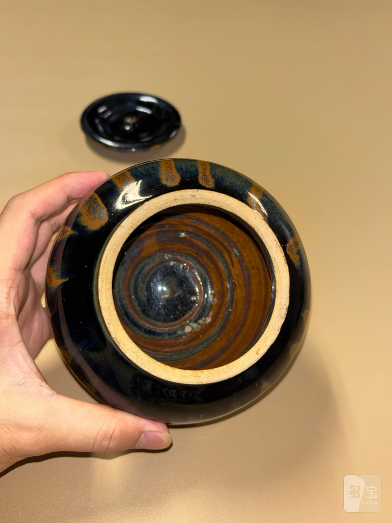 明 铁锈花盖罐 - 图6